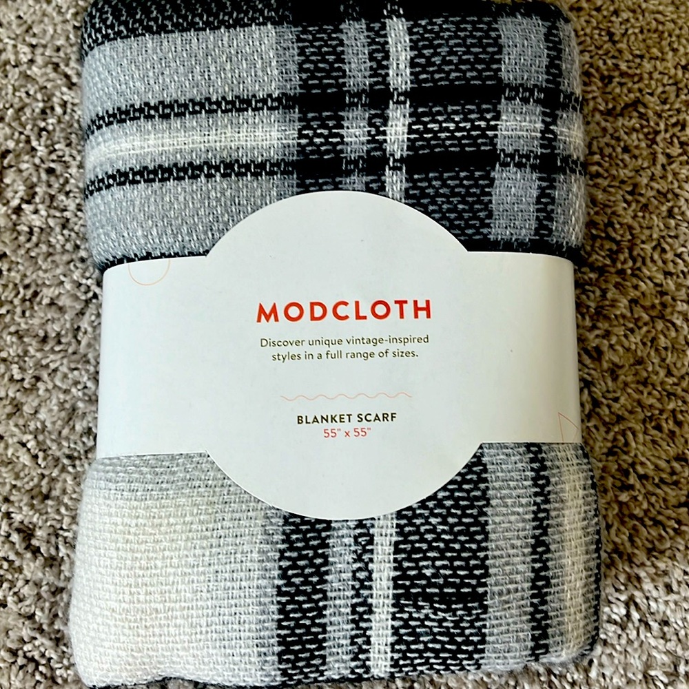 ModCloth black white plaid eyelash fringe blanket scarf